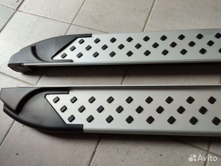 Комплект порогов Santa Fe 2018