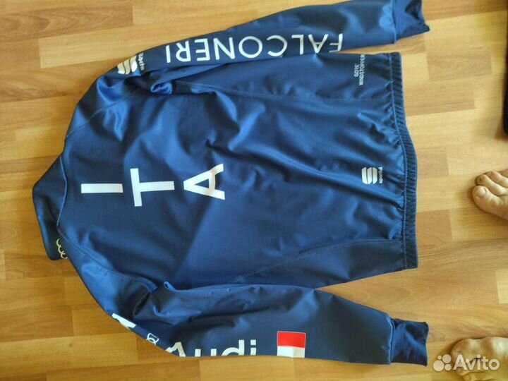 Спортивный костюм разминочный