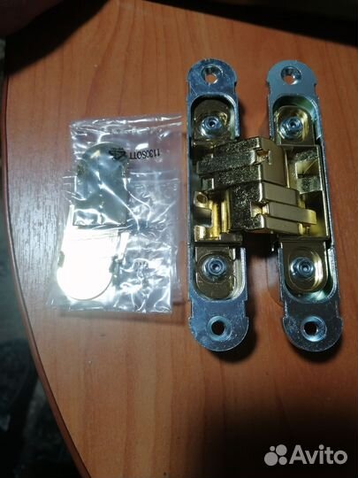 Петли для дверей