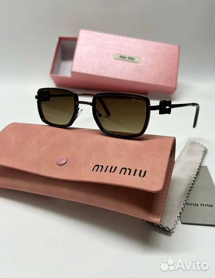 Солнцезащитные очки женские Miu Miu