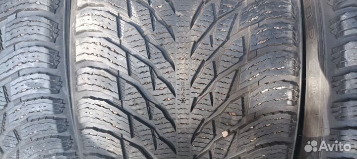 Nokian Tyres Hakkapeliitta R3 SUV 275/45 R21 и 315/40 R21