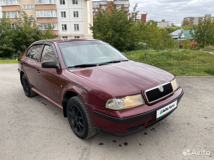 Skoda Octavia 1.6 МТ, 1998, 300 000 км