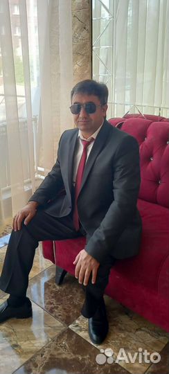 Певец, тамада