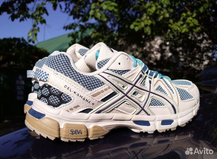 Кроссовки женские Asics