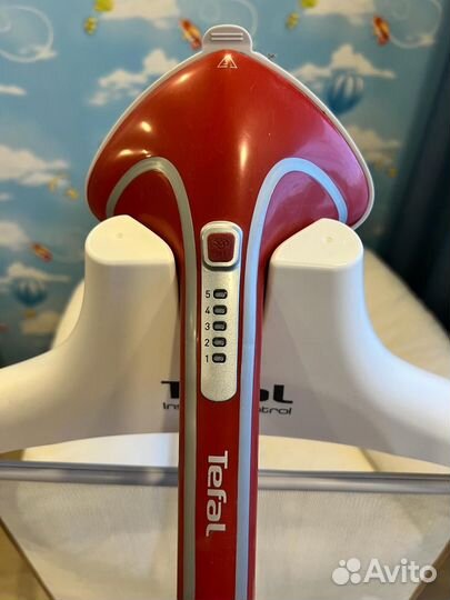 Отпариватель для одежды Tefal IS8380E1
