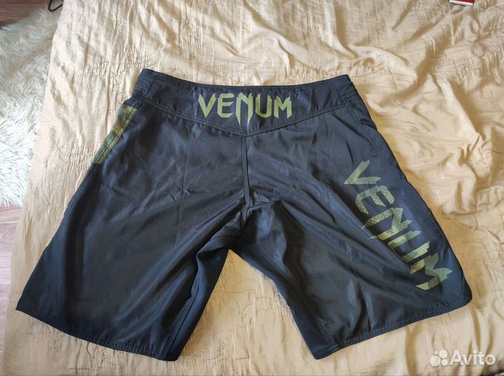 Бойцовские шорты Venum