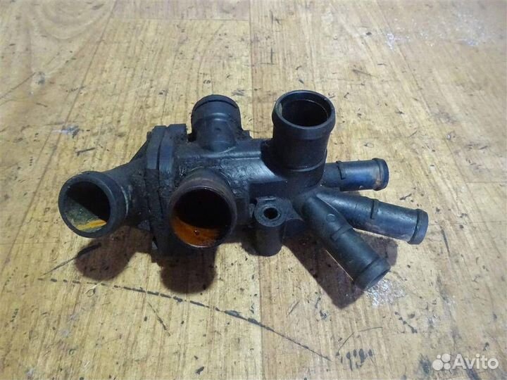 Корпус термостата Volkswagen Golf II/Jetta II 198