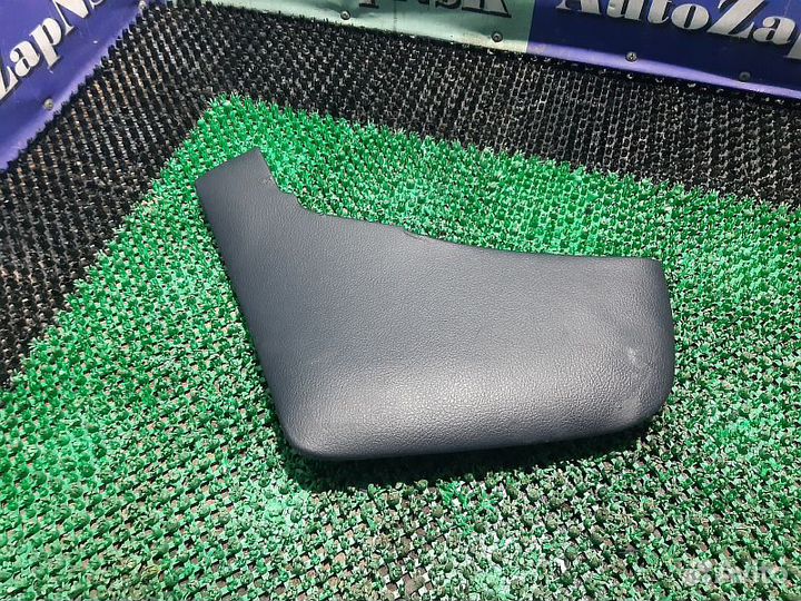 Накладка консоли боковая левая Toyota Land Cruiser