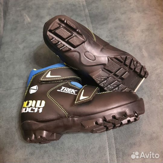 Лыжные ботинки новые