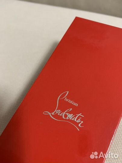 Помада Christian Louboutin 001