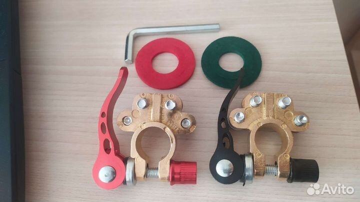 Клеммы на аккумулятор