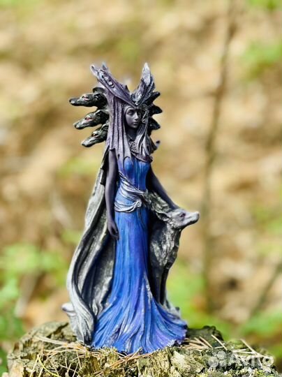 Алтарная свеча богиня Геката