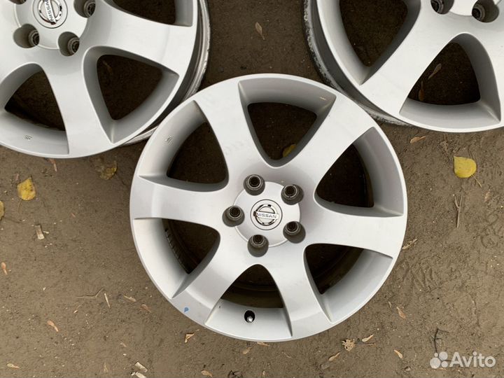 Литье Nissan R17 5*114.3 et40 цо66,1 4шт из японии