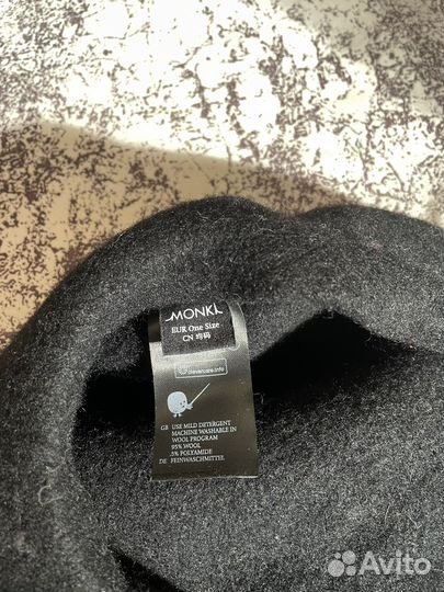 Берет женский черный