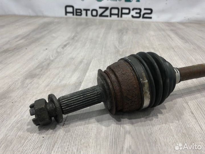 Привод передний правый Hyundai Accent G4EC 2007