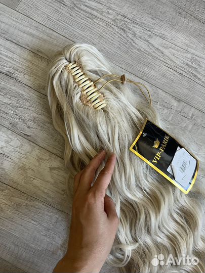 Волосы на заколках