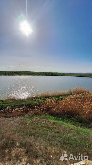 Земельный участок с озером