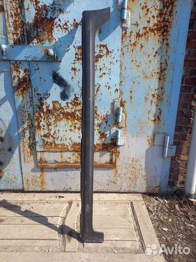 Накладка на порог Kia Rio x-line правая