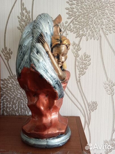 Статуэтка Девушка с конём