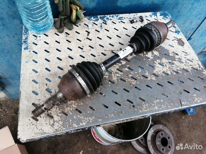 Привод передний левый МКПП Opel Astra H Zafira B