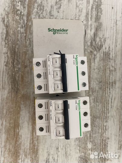 Выключатель Schneider Electric A9F95370