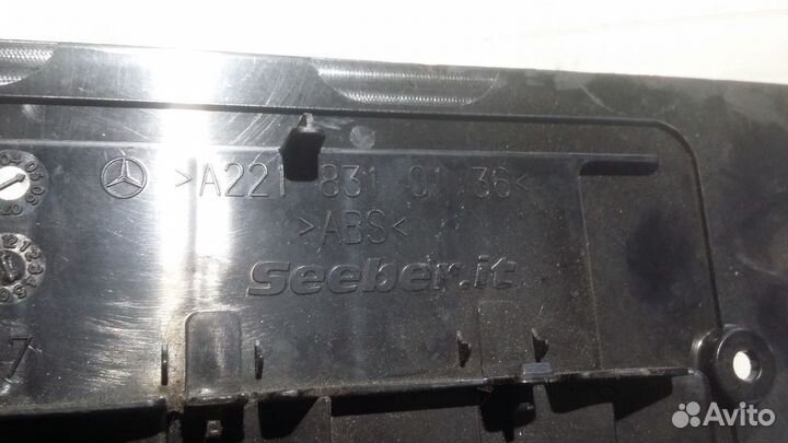 Воздуховод Mercedes benz S-class 2218310136