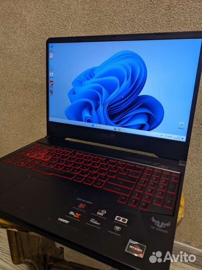Asus TUF gaming AMD Ryzen5 AMD Radeon RX 560X 4gb