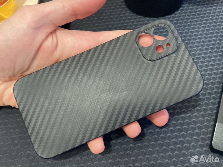 Чехлы на iPhone 11/12