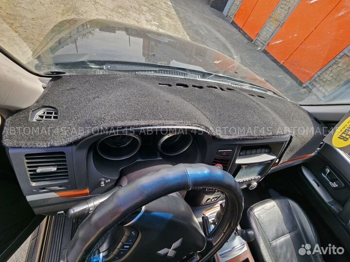 Накидка на панель Mitsubishi Pajero IV карпет