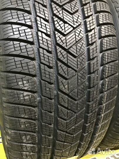Pirelli Scorpion Winter 275/45 R21 и 315/40 R21 117V