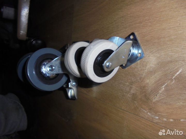 Колеса поворотные для тележки новые
