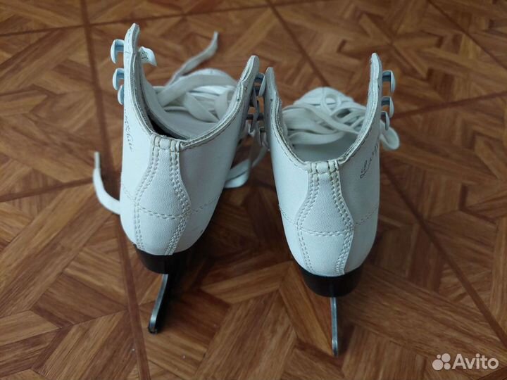 Удобные детские коньки Larsen