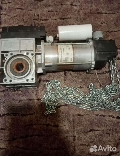 Привод для секцинных ворот