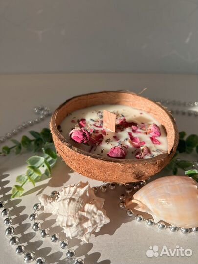 Свеча в кокосе