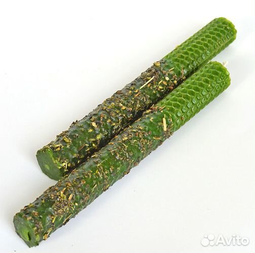 Денежная Свеча из зеленой вощины с травами