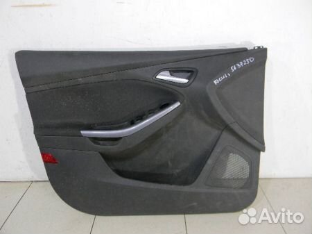 Обшивка двери передней левой