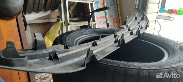 Накладка,заглушка на решетку бампера Пежо 408 зима