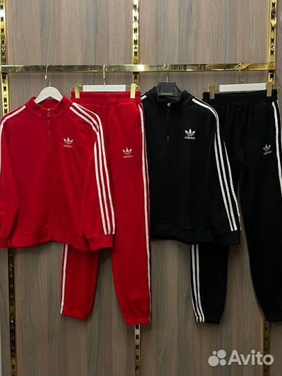 Спортивный костюм adidas