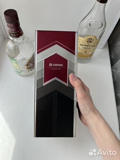 Бутылка от виски 0,7 с коробкой и коньяка 0,5