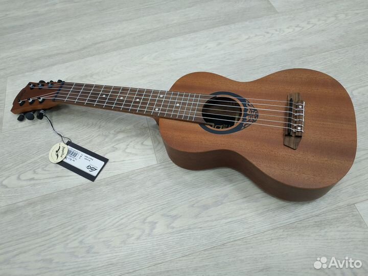 Гиталеле новая LAG с чехлом