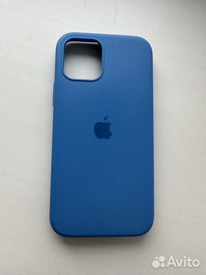 Чехол на iPhone 12