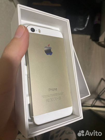 Телефон iPhone se