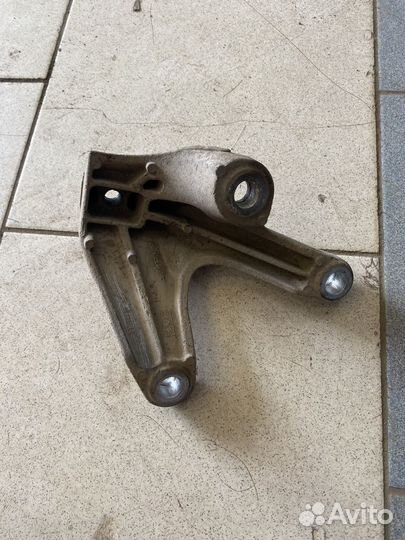 Кронштейн опоры кпп Левый Ford Focus 2 1.8 qqdb