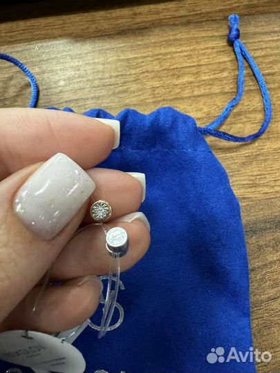 Подвеска золотая с бриллиантом