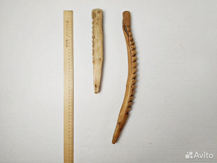 Детали ткацкого старинного станка