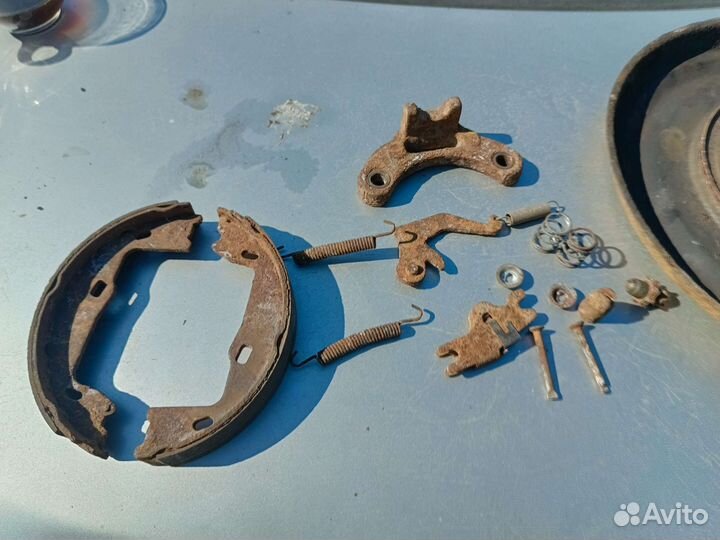 Деталь ручника Опель омега