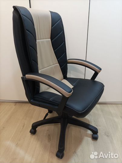 Компьютерное офисное кресло