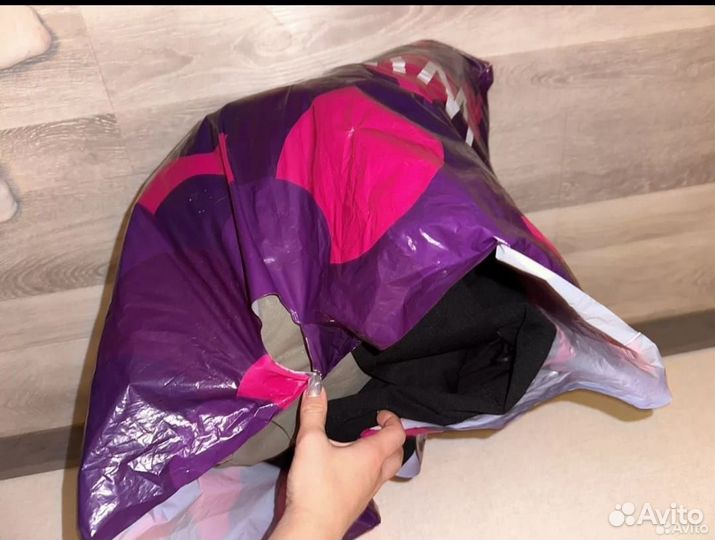 Пакет с вещами женские