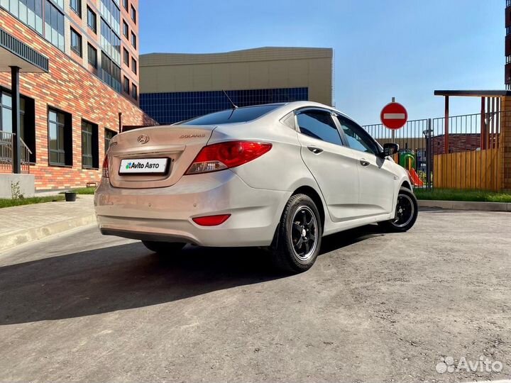 Hyundai Solaris 1.4 AT, 2012, 194 000 км