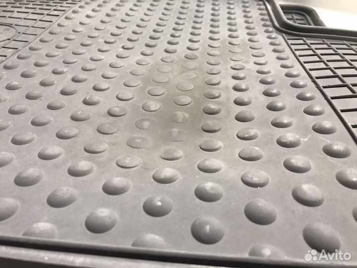 Автомобильные коврики резиновые б/у ваз 2110